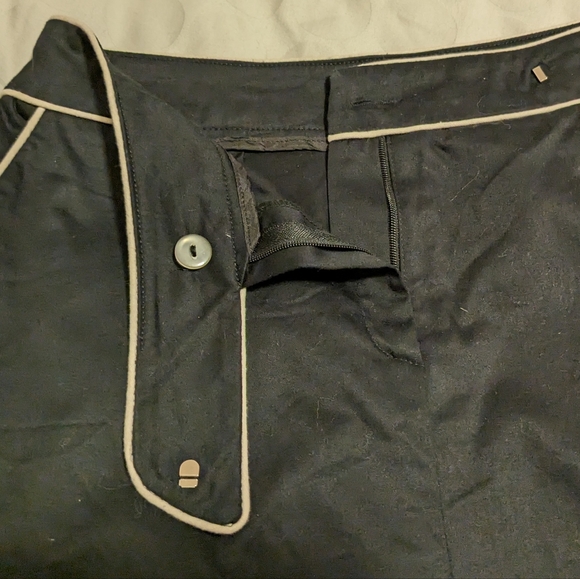 Cotton A-line Skirt w/ pockets, front split, & piping detail on waistband - Picture 5 of 12